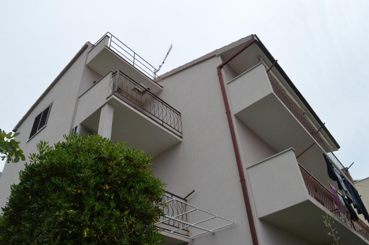 Apartamento Soba Mira Makarska Exterior foto